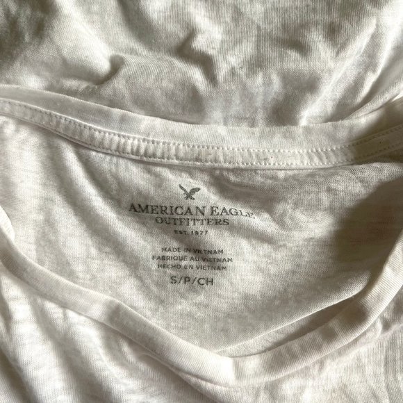 NWOT American Eagle cropped t-shirt - Picture 2 of 2